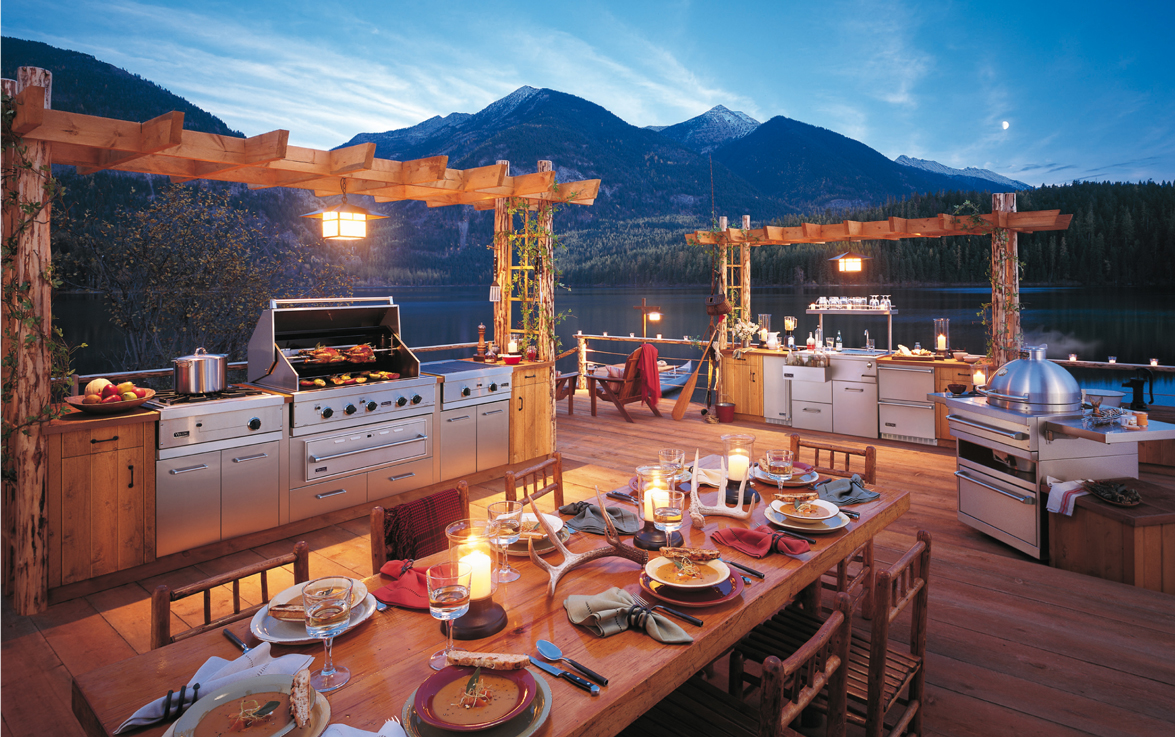 Ultimate Outdoor Kitchen  Everything tastes better al fresco